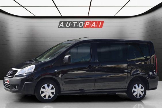 FIAT SCUDO 2.0 Multijet 130cv. 8 plazas 2015 de segunda mano