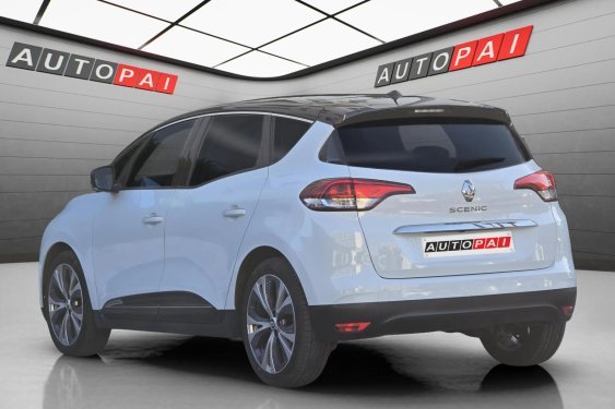 RENAULT SCÉNIC 1.3tce 140cv. Authentique 2018 de segunda mano
