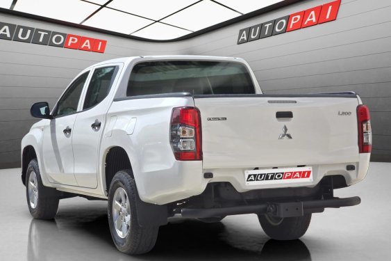 MITSUBISHI L200 220 DI-D M-PRO DOBLE CABINA 2.3D 150cv. 2021 de segunda mano