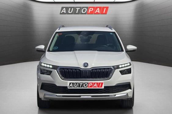SKODA KAMIQ 1.0 TSI 110cv. DSG LIVE 2021 de segunda mano