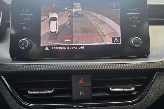 SKODA KAMIQ 1.0 TSI 110cv. DSG LIVE 2021 de segunda mano