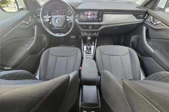 SKODA KAMIQ 1.0 TSI 110cv. DSG LIVE 2021 de segunda mano