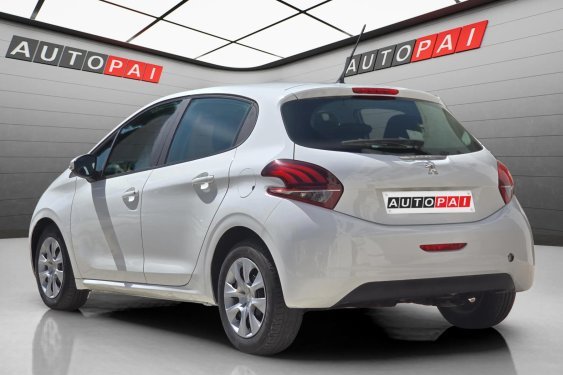 PEUGEOT 208 1.6 BlueHDI 75cv. ACCESS 2018 de segunda mano