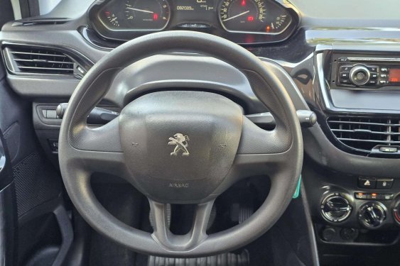 PEUGEOT 208 1.6 BlueHDI 75cv. ACCESS 2018 de segunda mano