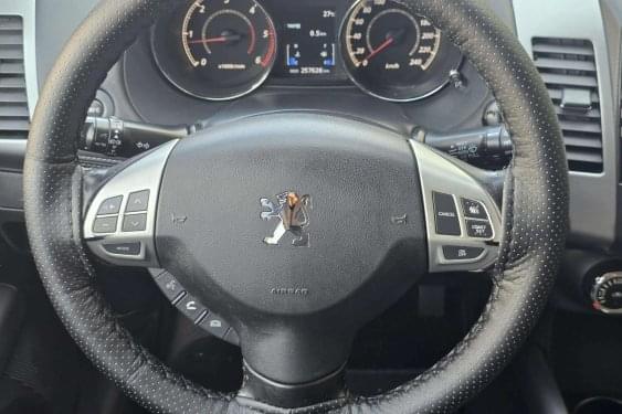 PEUGEOT 4007 2.2HDI 160cv. 4WD SPORT LINE 7 plazas 2011 de segunda mano