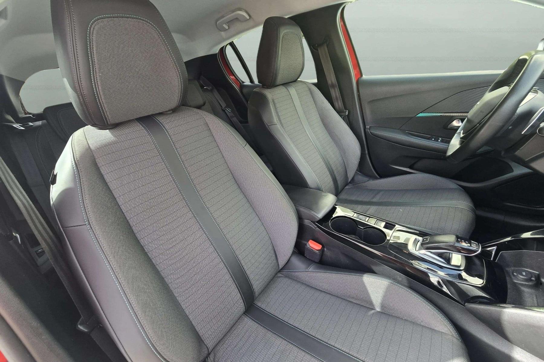 PEUGEOT 208 1.2 100cv. S&S EAT8 automático ALLURE 22
