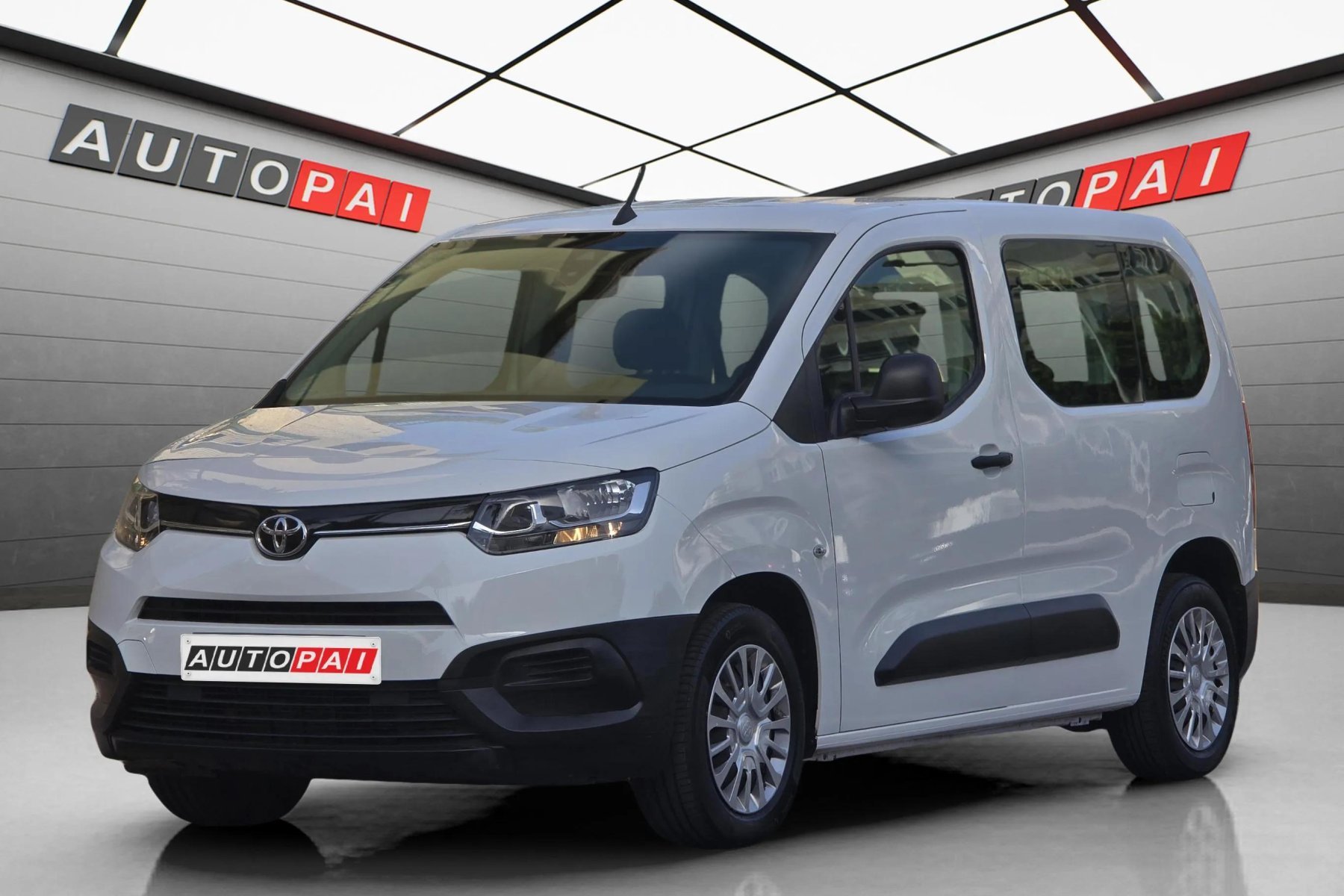 imagen de TOYOTA PROACE CITY VERSO 1.5d 100cv. - REF: 01002