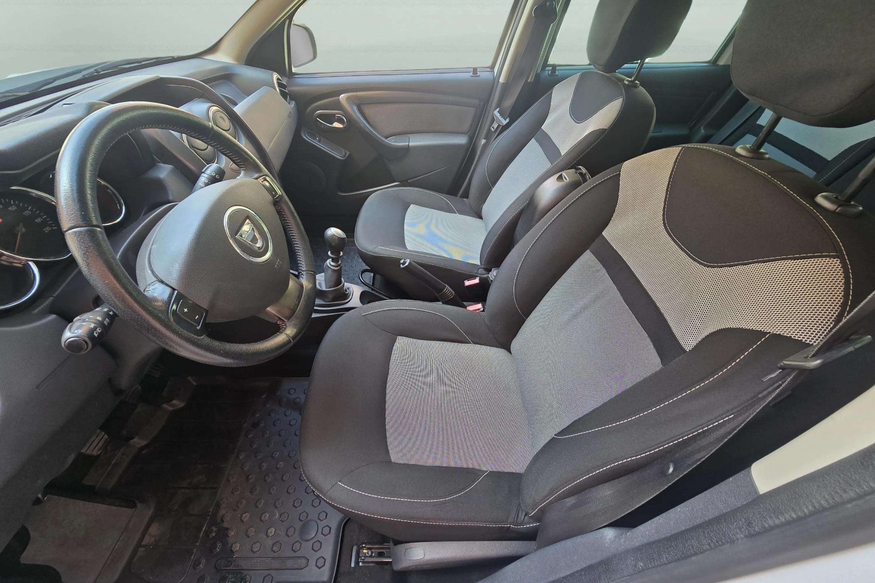 DACIA DUSTER 1.5dci 109cv. 4x2 11
