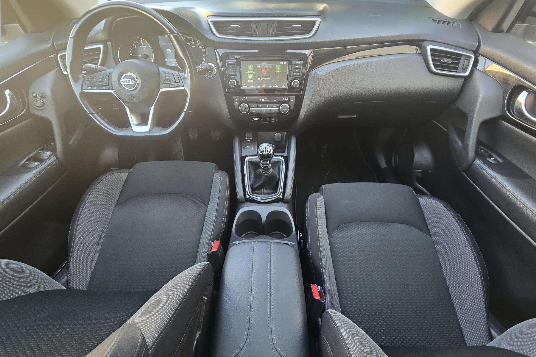 NISSAN QASHQAI 1.7 dci 150cv. N-Connecta 4x2 14