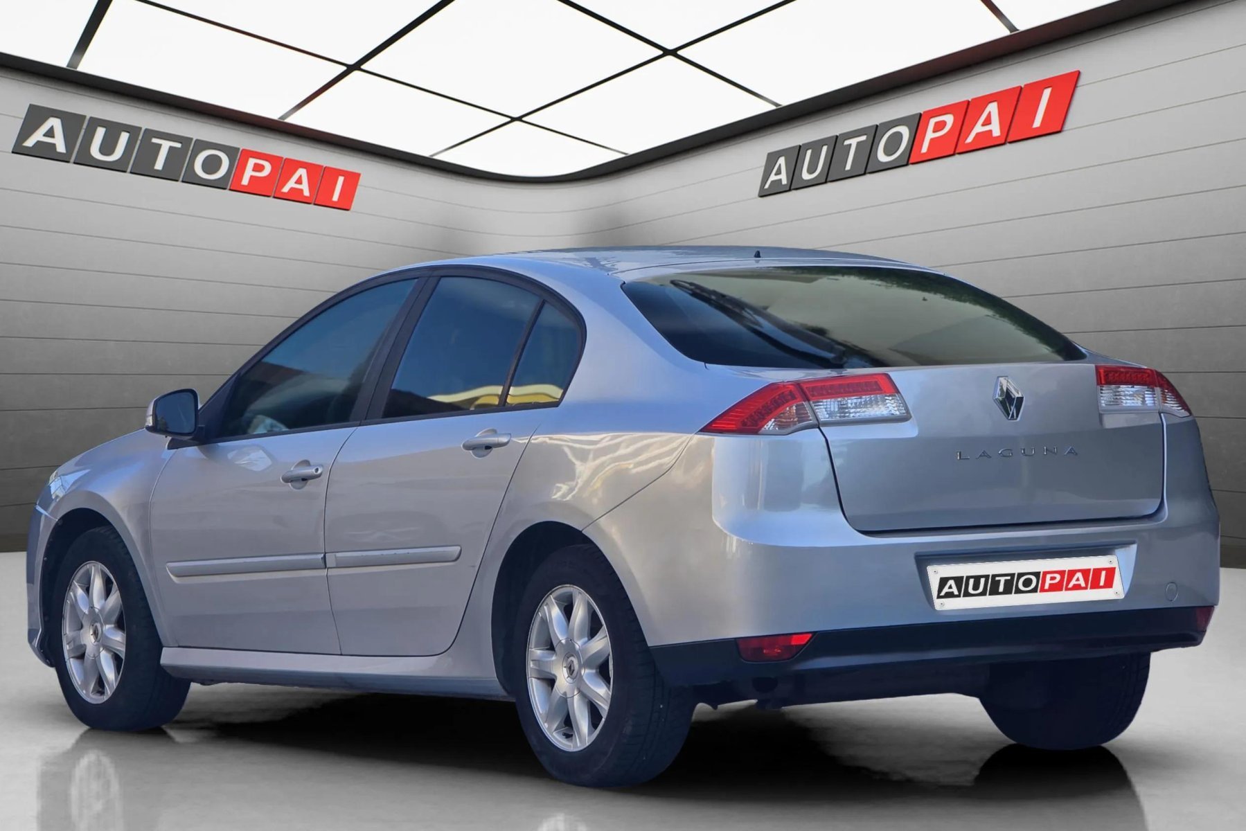 RENAULT LAGUNA 2.0dci 130cv. 5