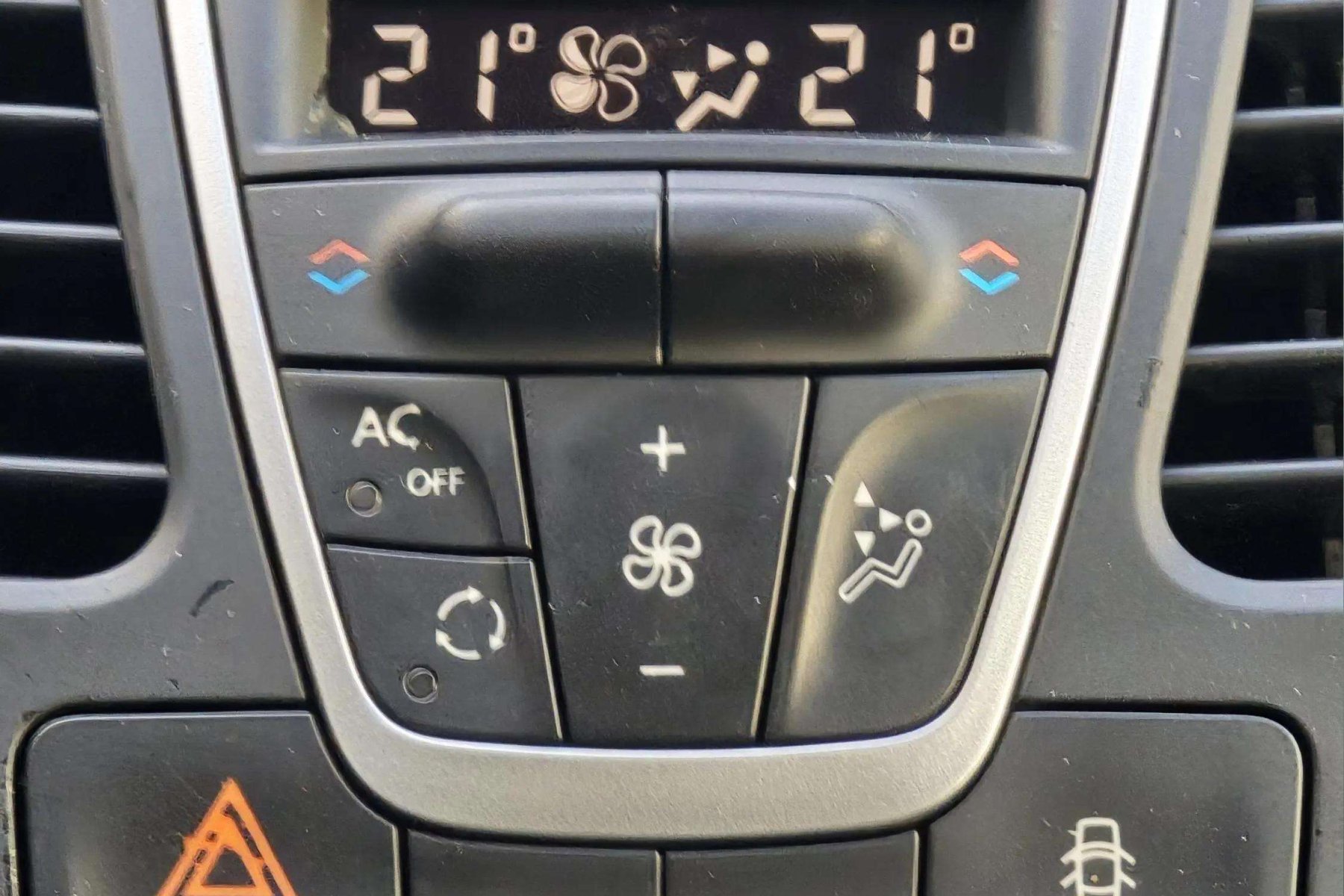 RENAULT LAGUNA 2.0dci 130cv. 15