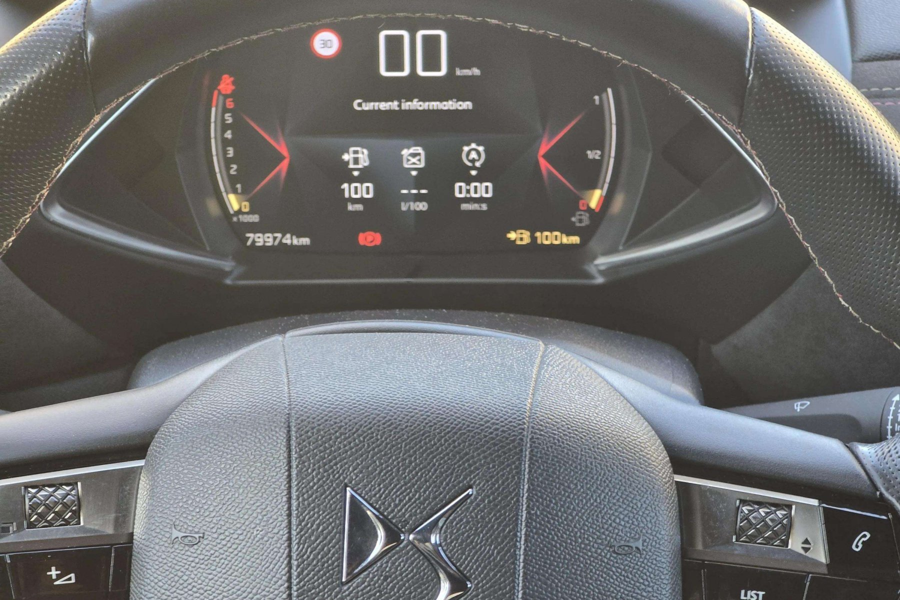 DS DS 3 CROSSBACK 1.2i 100cv. PERFORMANCE LINE 16