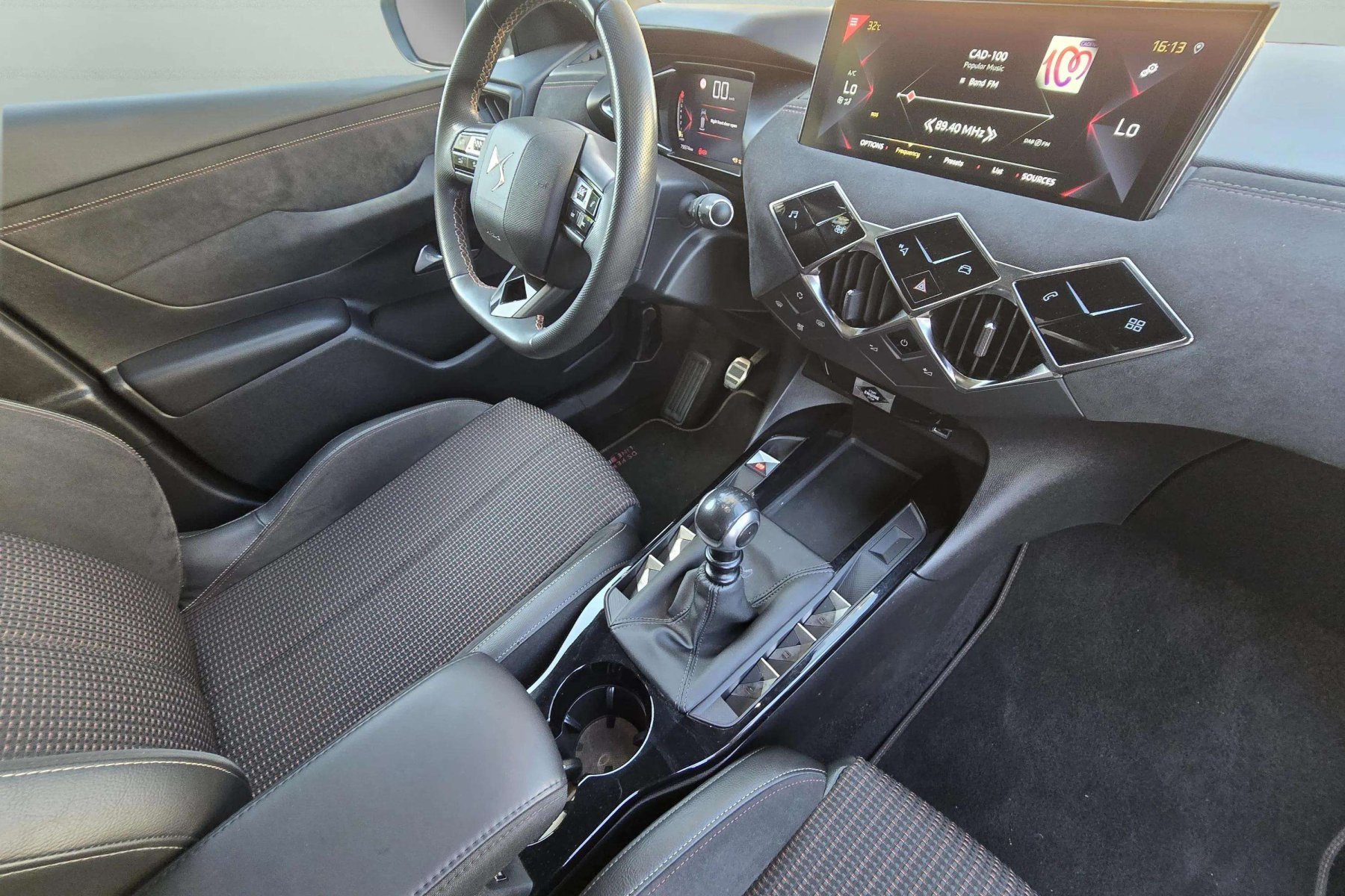 DS DS 3 CROSSBACK 1.2i 100cv. PERFORMANCE LINE 20