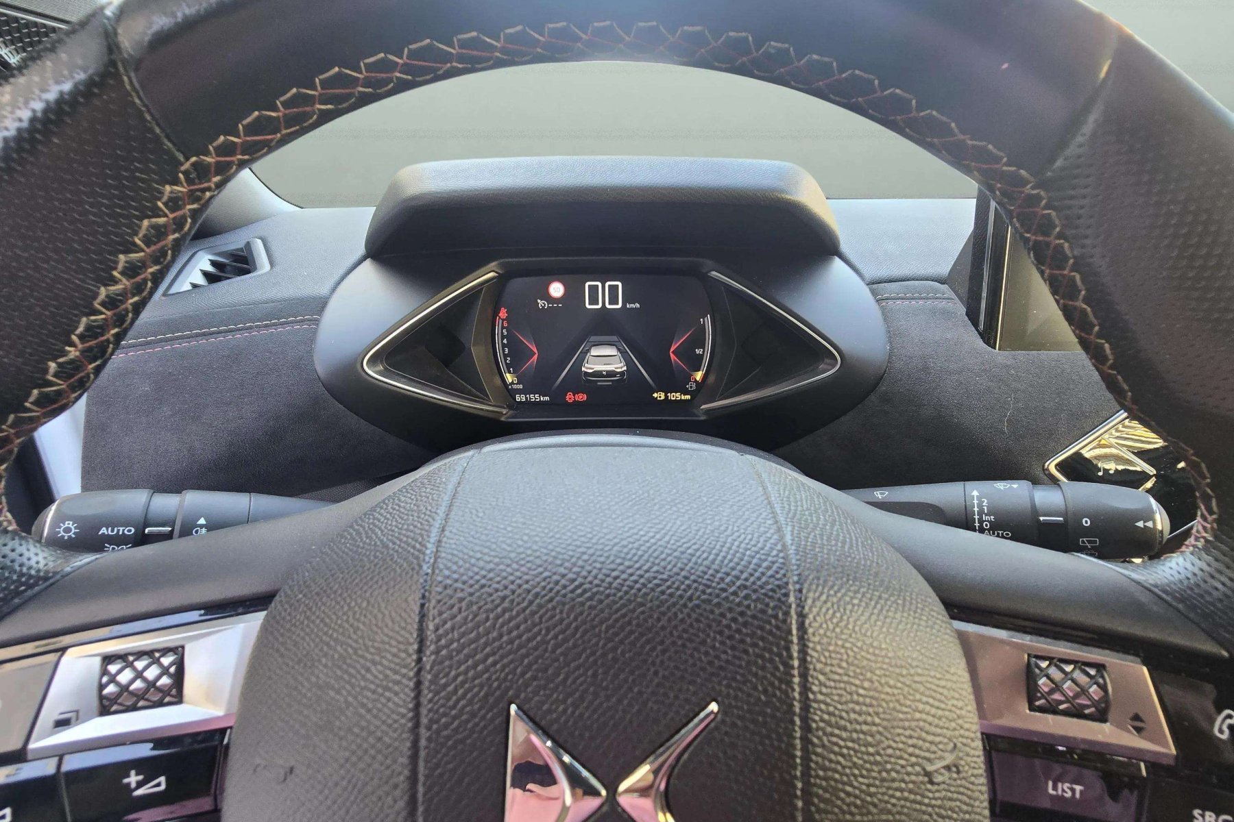 DS DS 3 CROSSBACK 1.2i 100cv. PERFORMANCE LINE 6