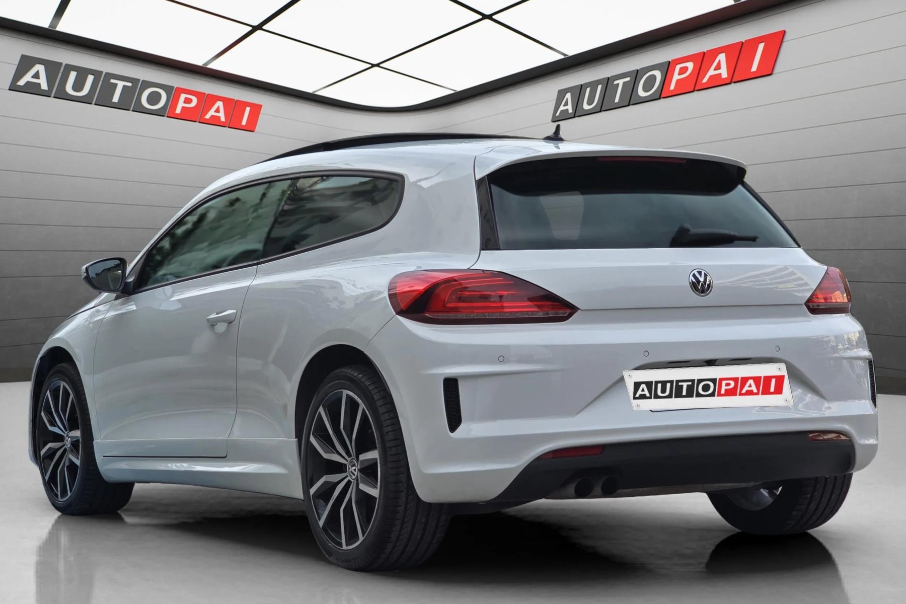 VOLKSWAGEN SCIROCCO 1.4 TSI 125cv. R-Line 6