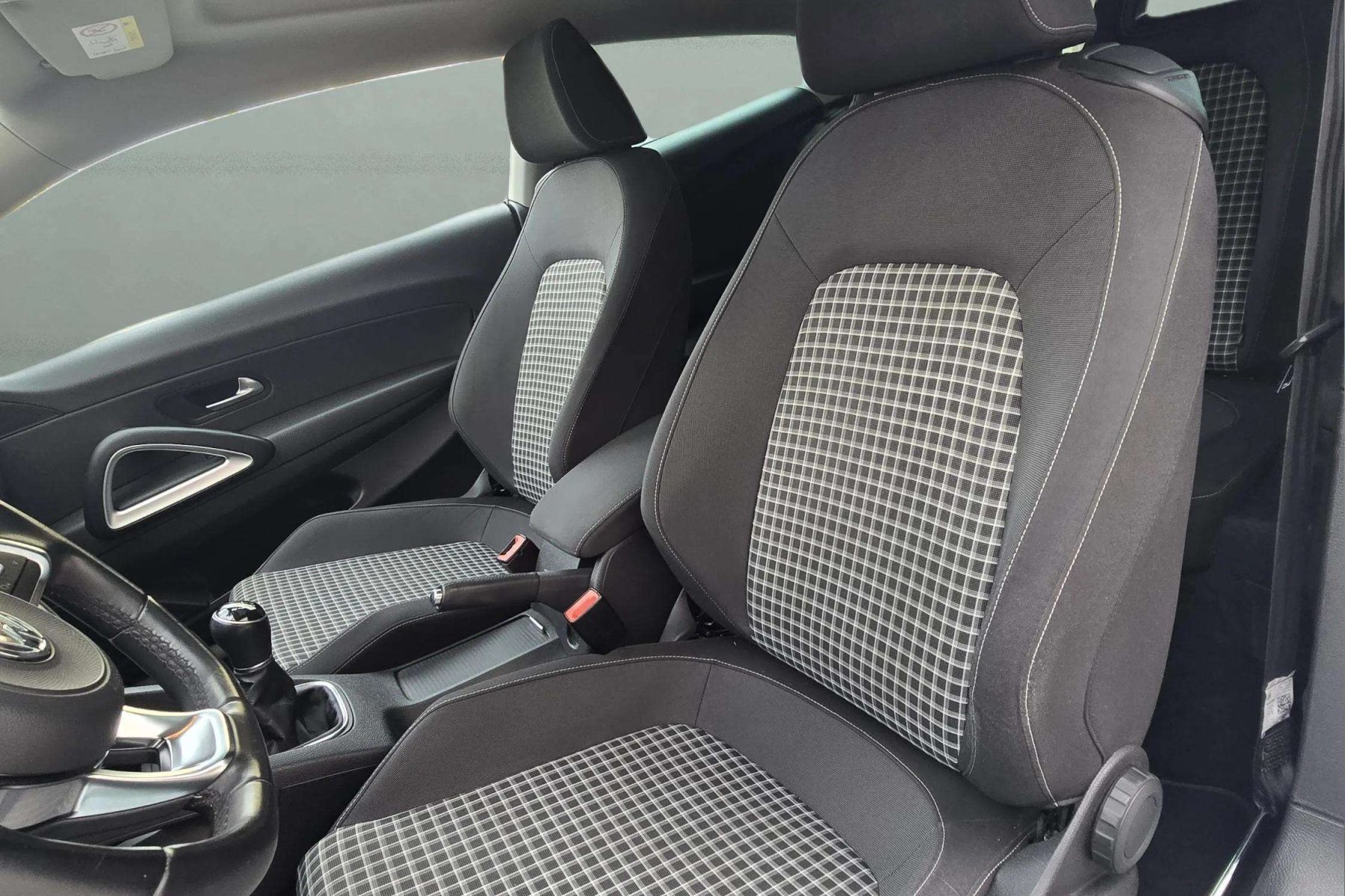 VOLKSWAGEN SCIROCCO 1.4 TSI 125cv. R-Line 15
