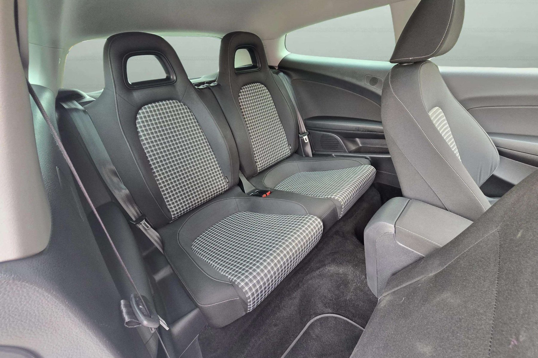 VOLKSWAGEN SCIROCCO 1.4 TSI 125cv. R-Line 21