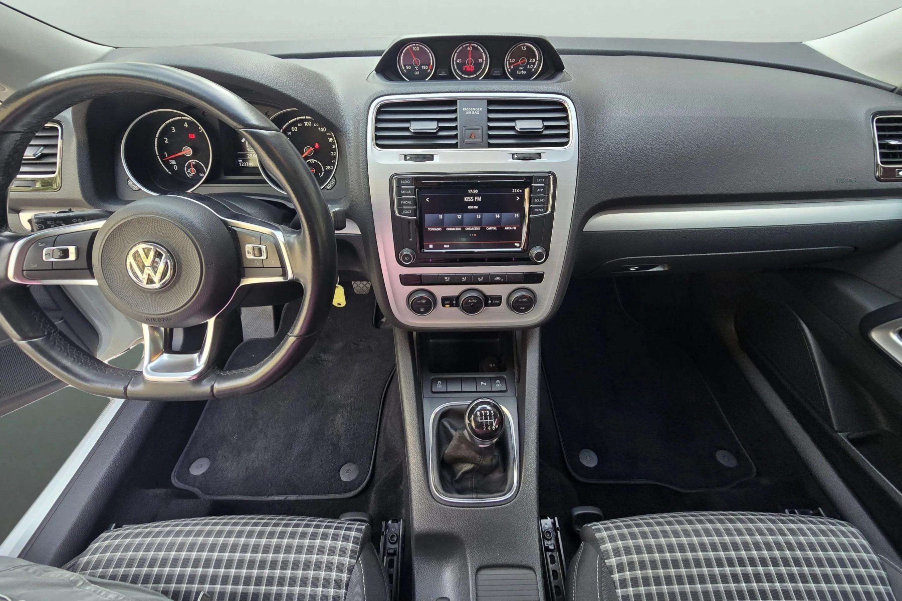 VOLKSWAGEN SCIROCCO 1.4 TSI 125cv. R-Line 32