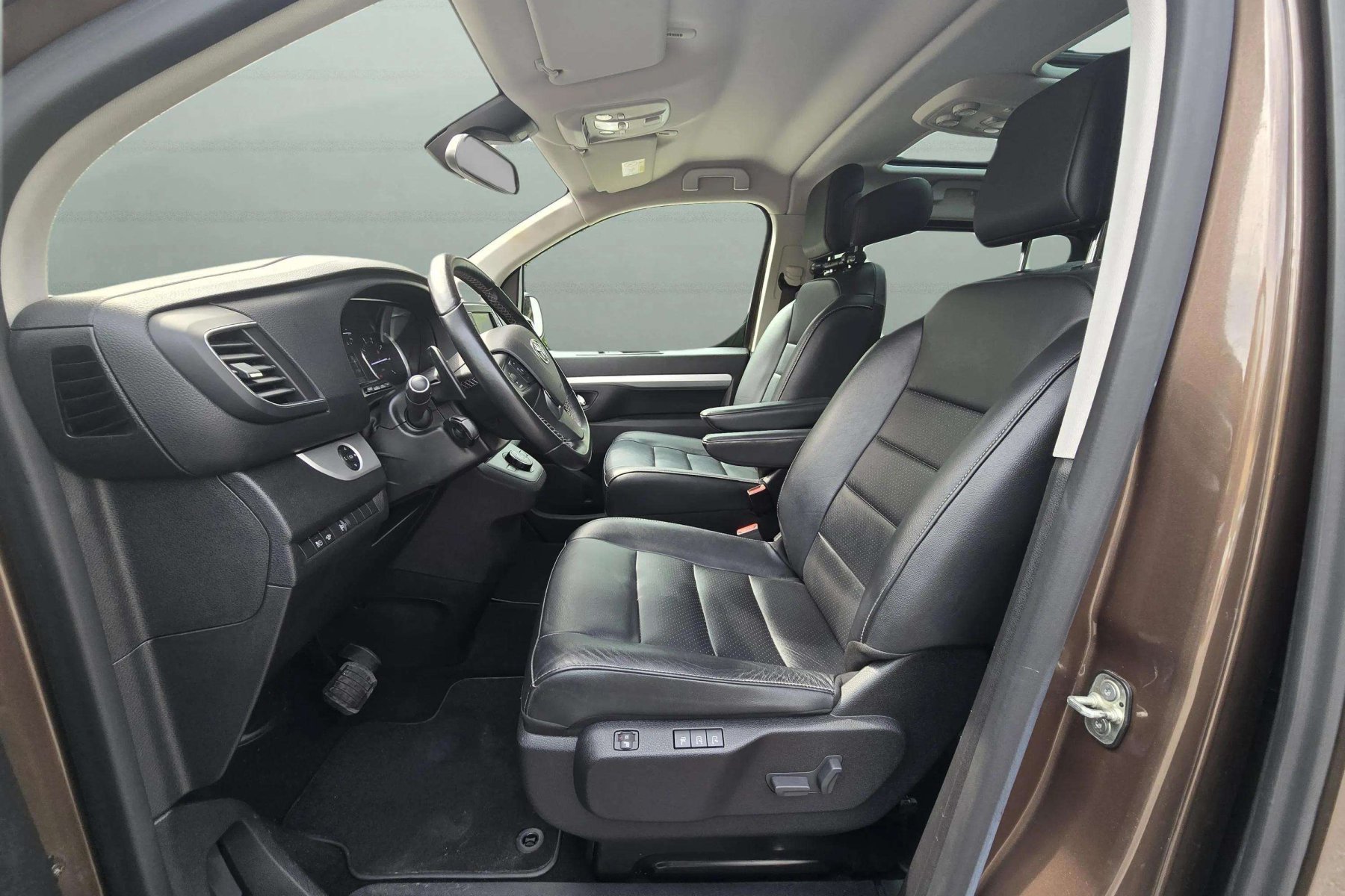 TOYOTA PROACE VERSO L1 VIP 2.0d 180cv. automático 6