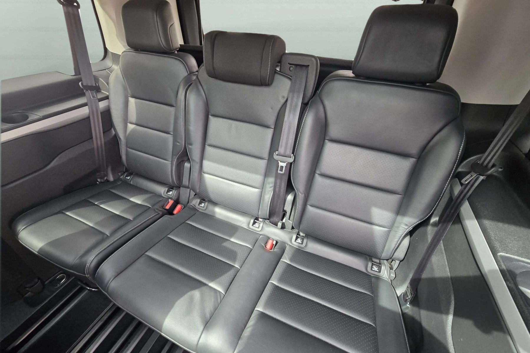 TOYOTA PROACE VERSO L1 VIP 2.0d 180cv. automático 13