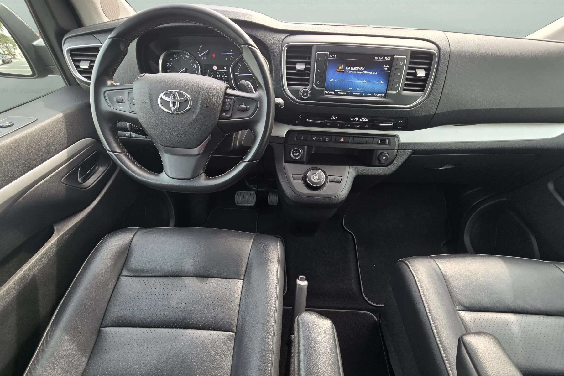 TOYOTA PROACE VERSO L1 VIP 2.0d 180cv. automático 19