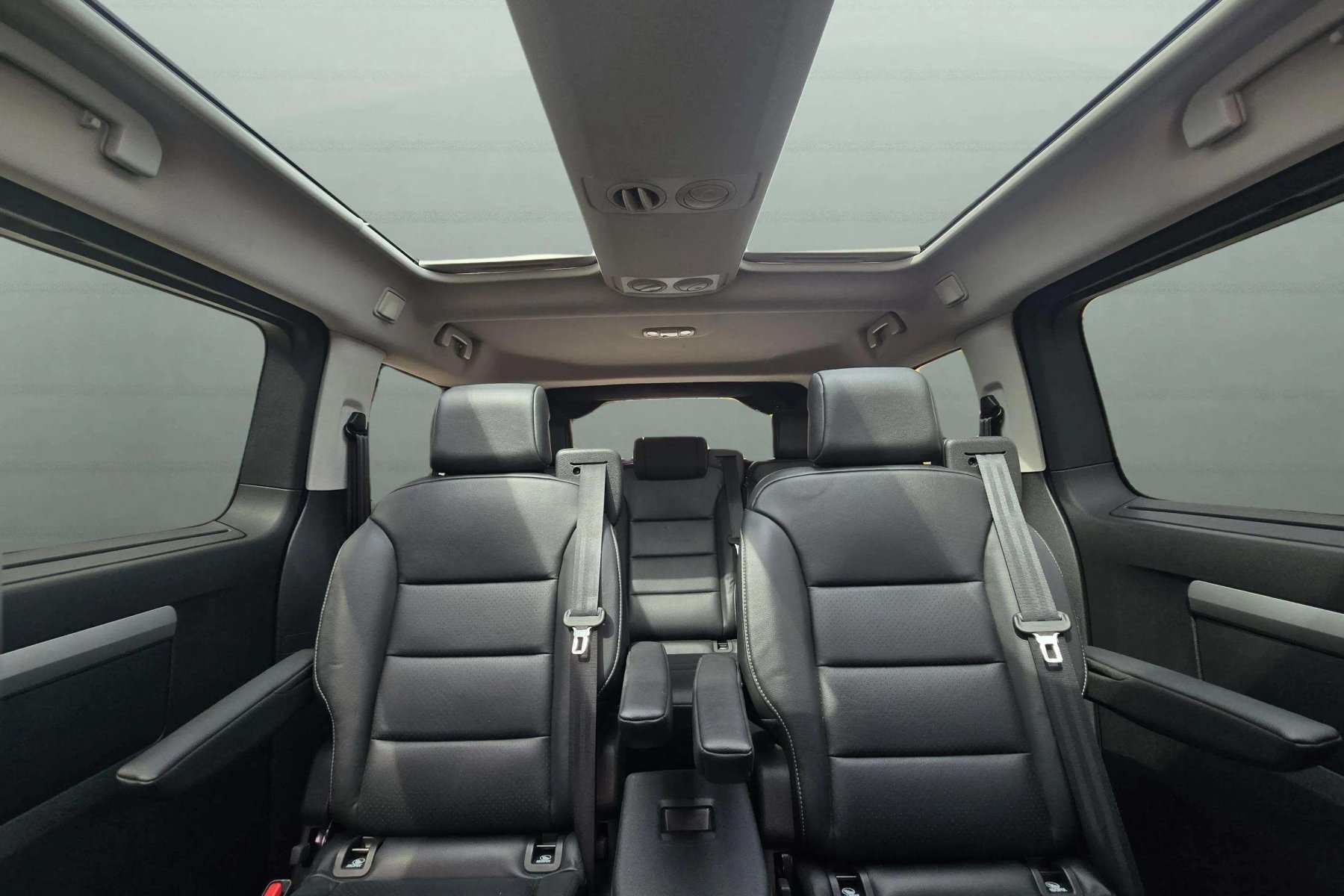 TOYOTA PROACE VERSO L1 VIP 2.0d 180cv. automático 31