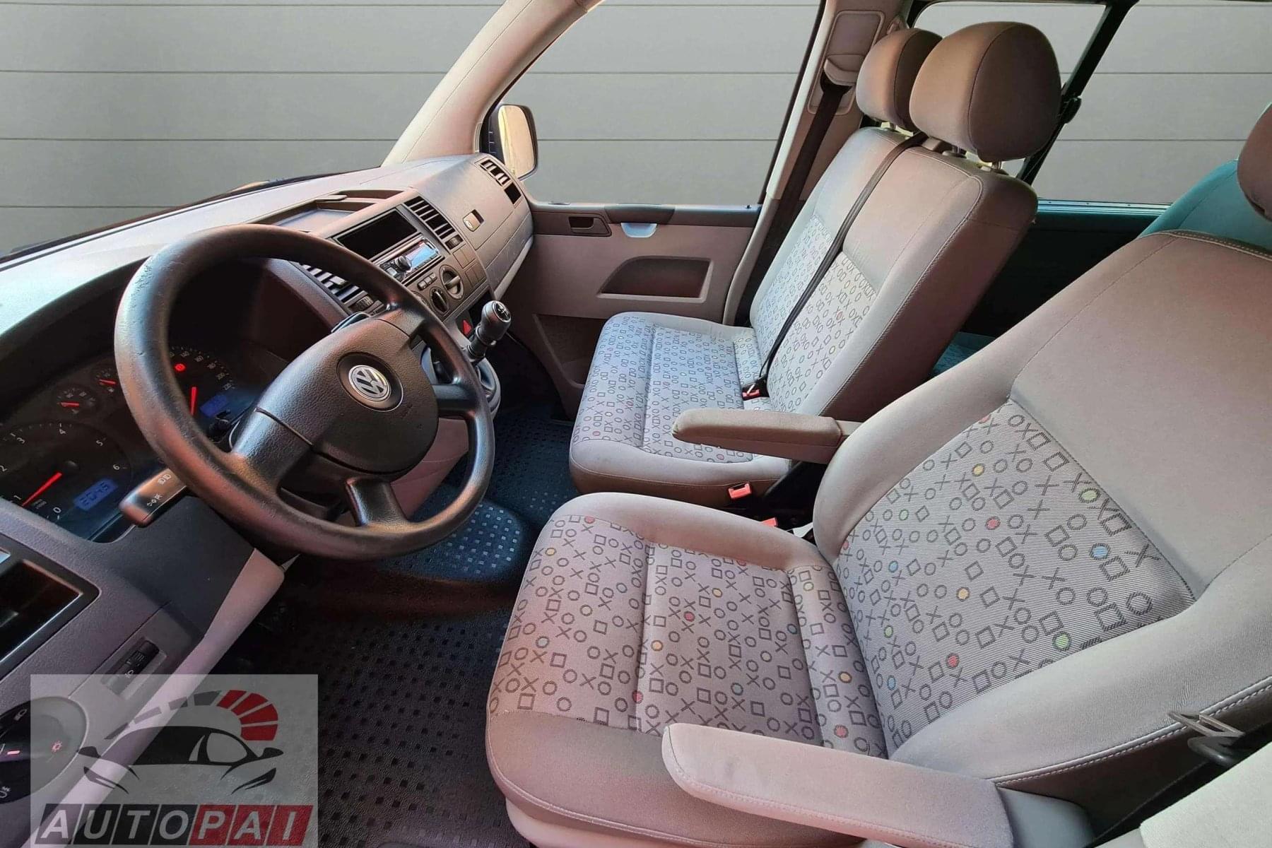 VOLKSWAGEN CARAVELLE LARGO COMBI 2.5 TDI 130cv.(TURISMO) 12