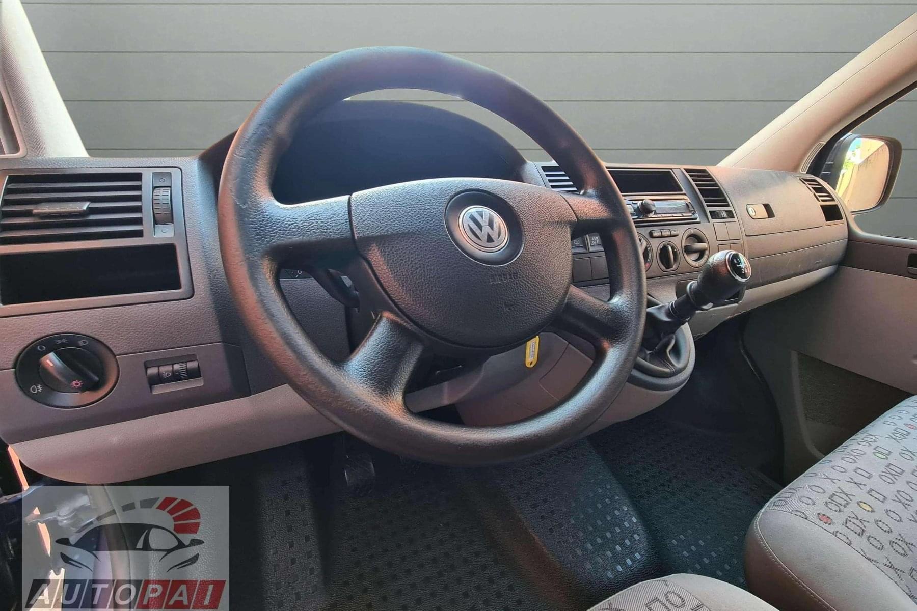 VOLKSWAGEN CARAVELLE LARGO COMBI 2.5 TDI 130cv.(TURISMO) 13