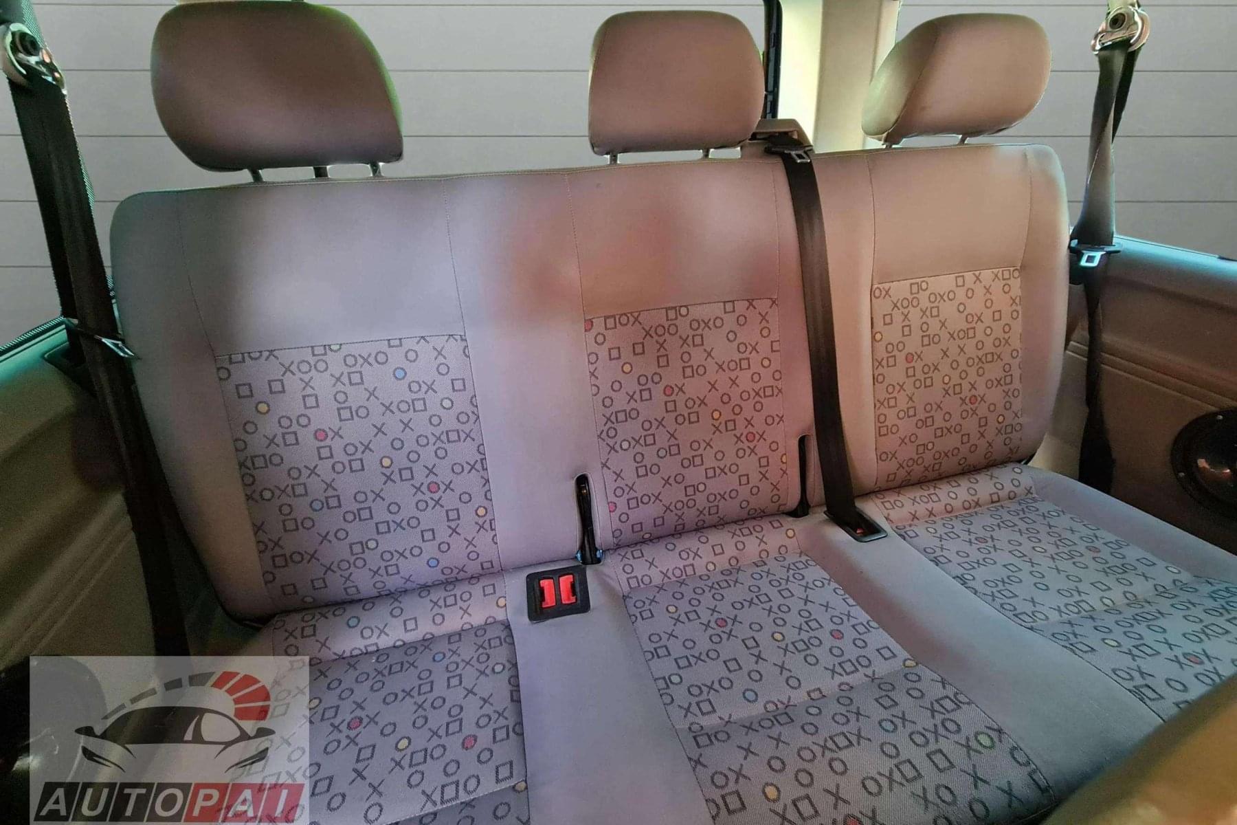 VOLKSWAGEN CARAVELLE LARGO COMBI 2.5 TDI 130cv.(TURISMO) 17