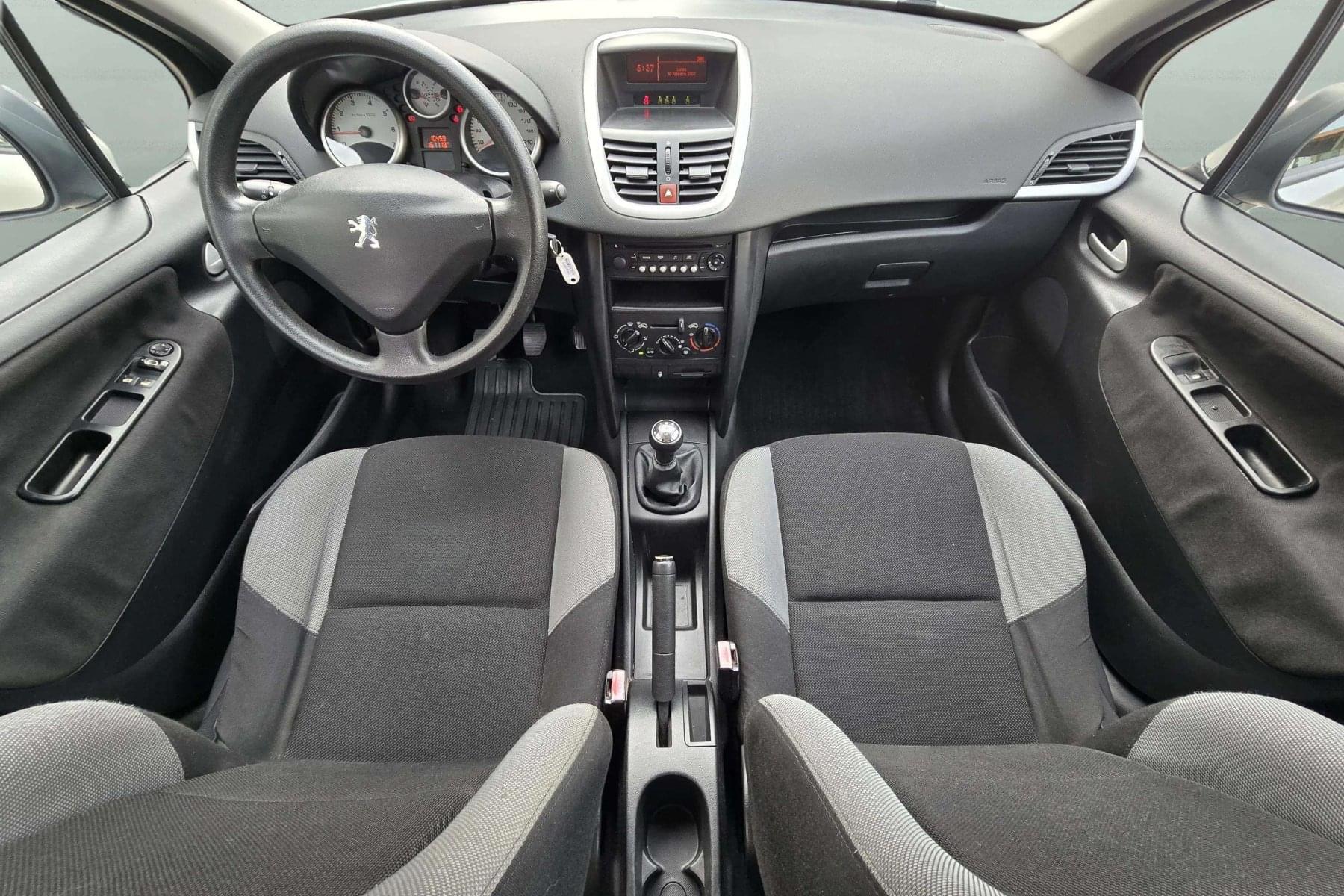 PEUGEOT 207 1.4i 75cv. 12 