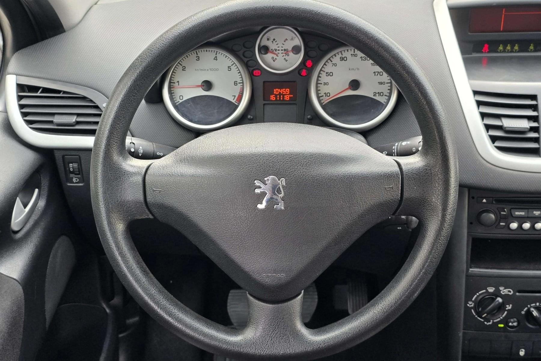 PEUGEOT 207 1.4i 75cv. 13 