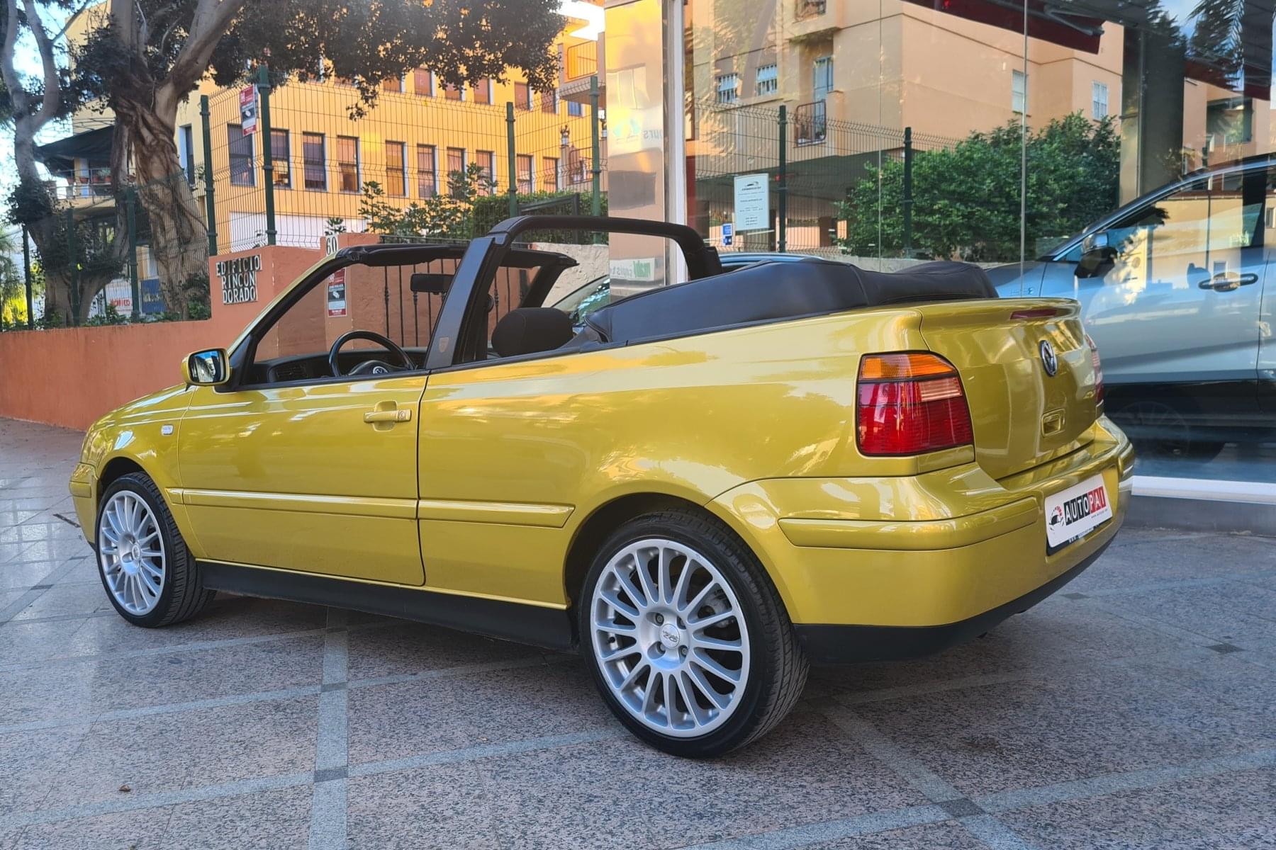 VOLKSWAGEN GOLF CABRIOLET 1.8 8 