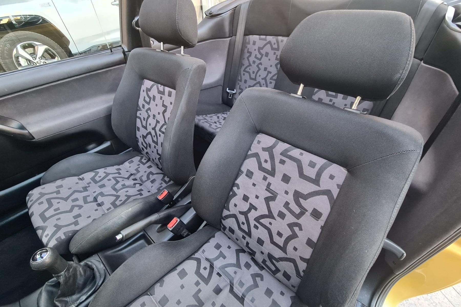 VOLKSWAGEN GOLF CABRIOLET 1.8 11 