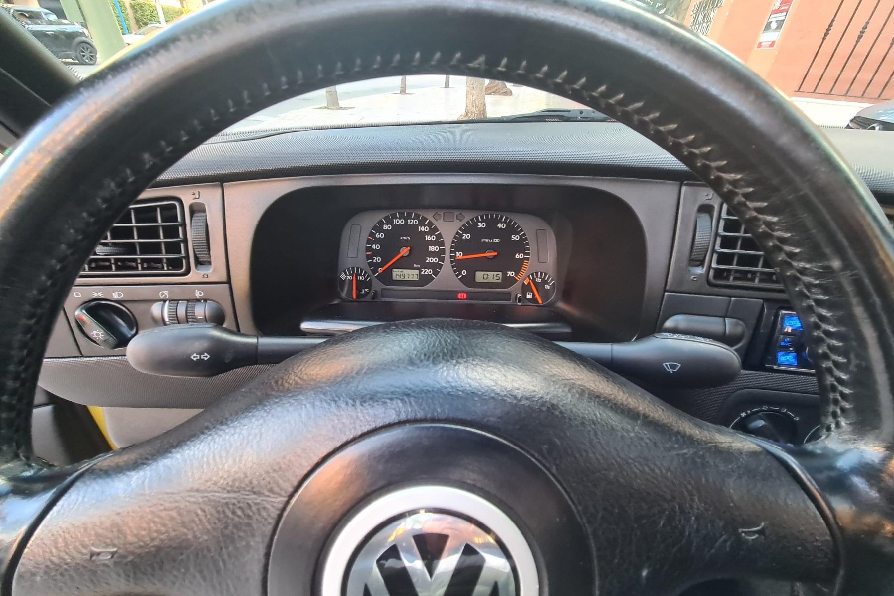 VOLKSWAGEN GOLF CABRIOLET 1.8 13 