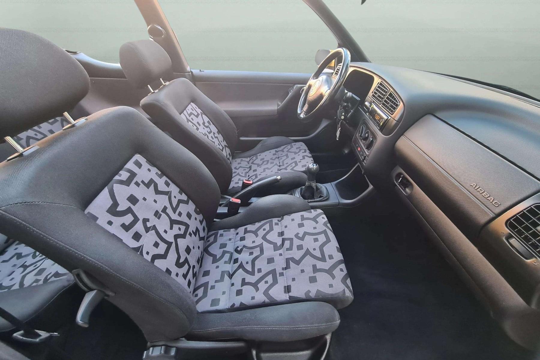 VOLKSWAGEN GOLF CABRIOLET 1.8 17 