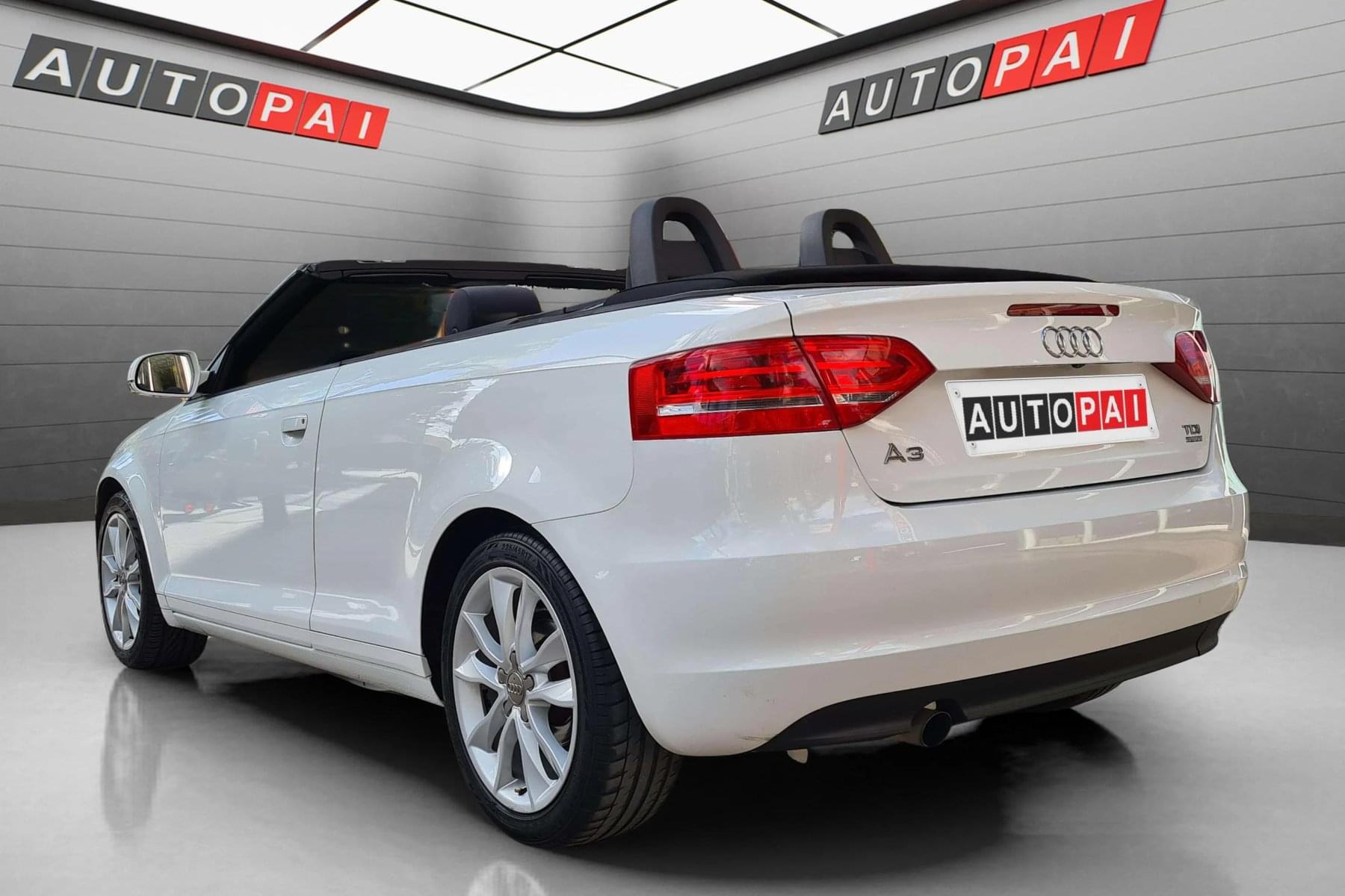 AUDI A3 CABRIO 1.6 TDI 105cv. AMBITION 6 