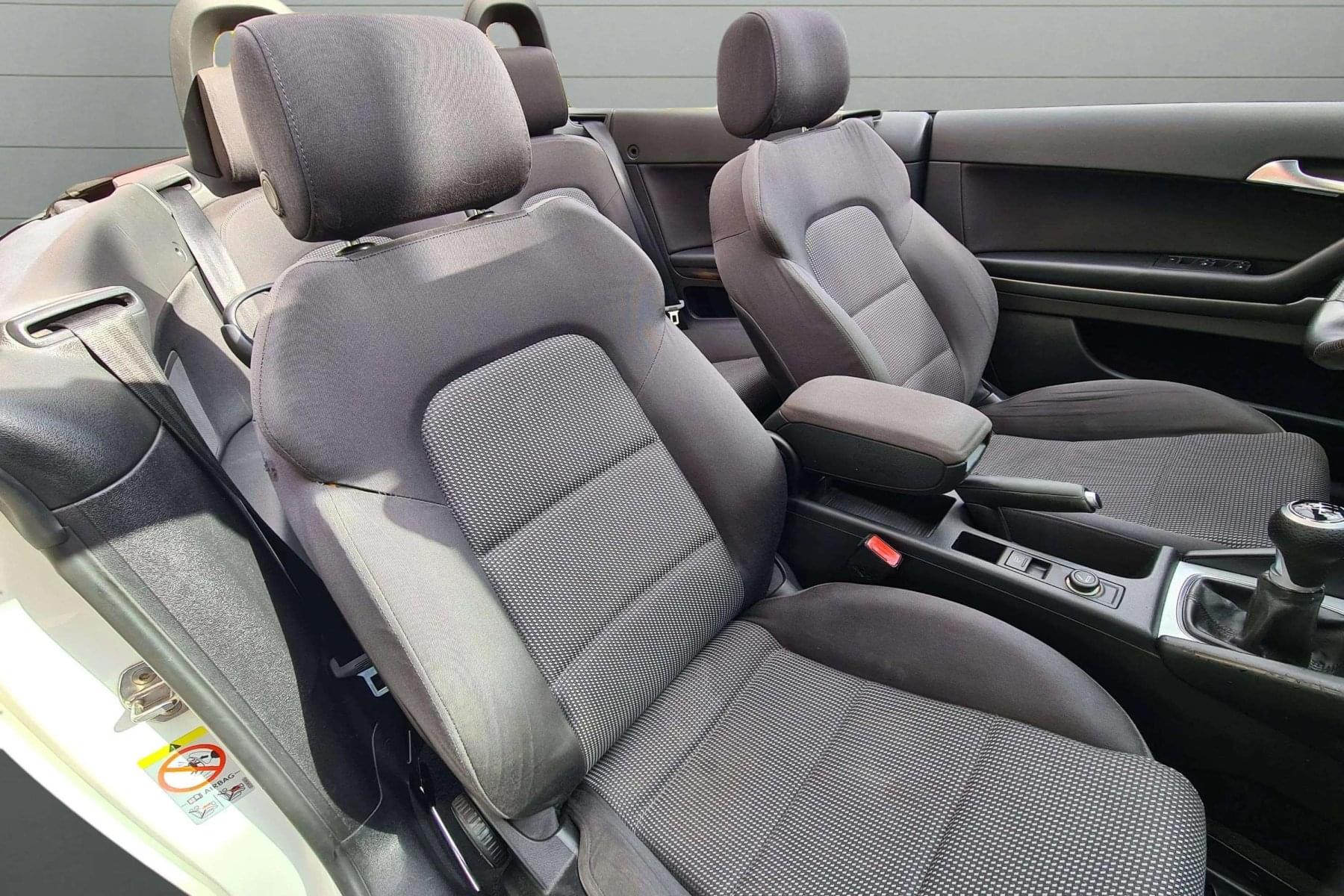 AUDI A3 CABRIO 1.6 TDI 105cv. AMBITION 26 