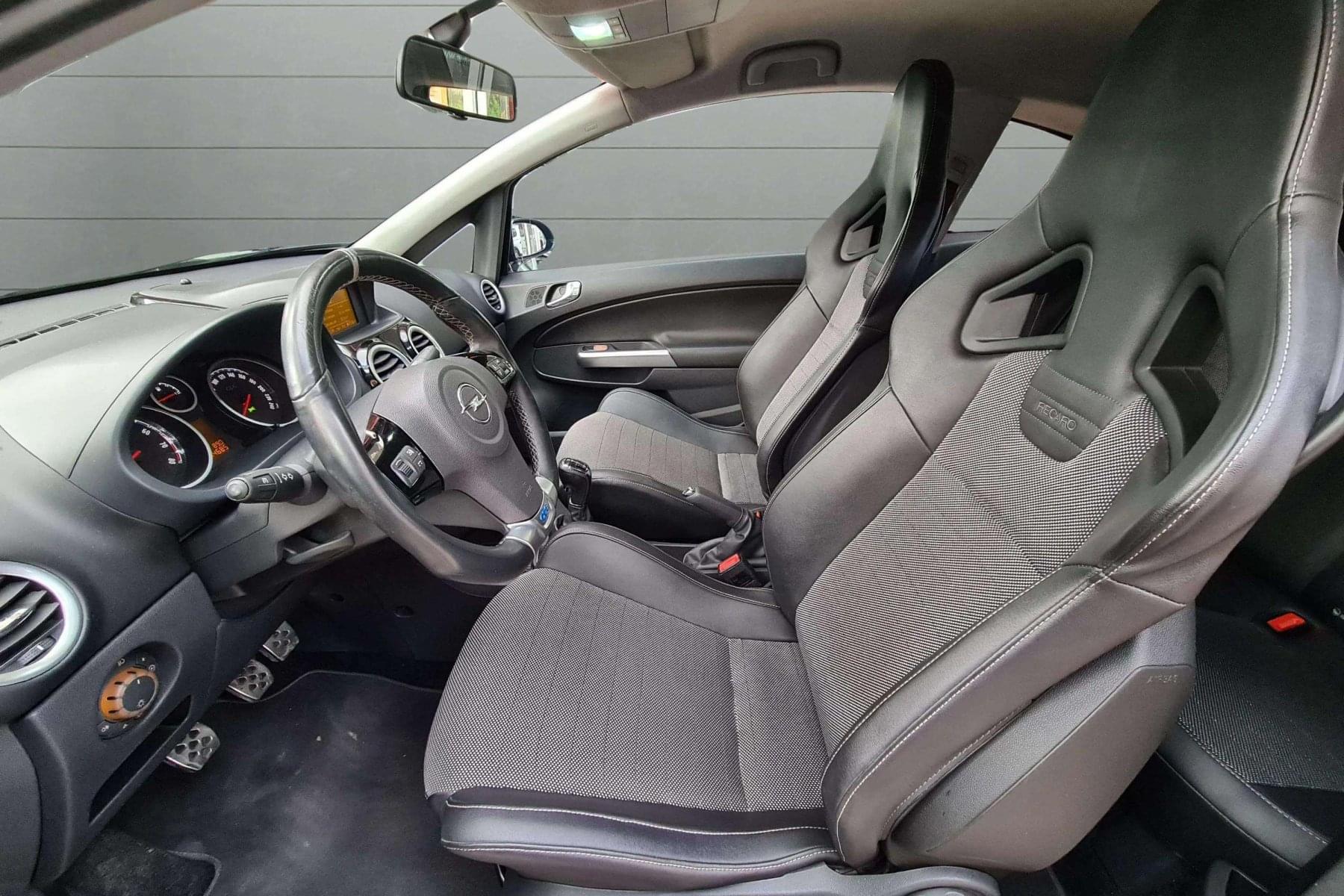 OPEL CORSA OPC 192CV 8 