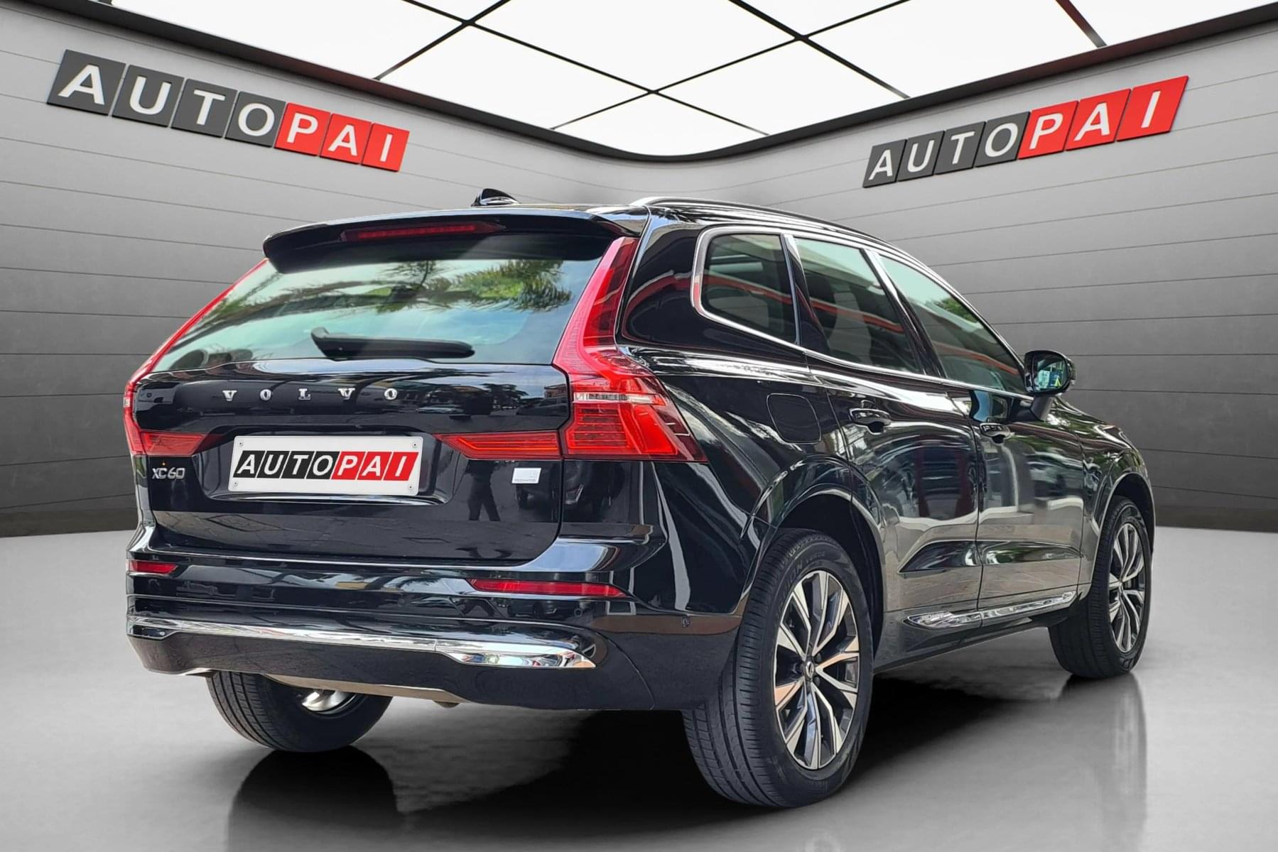 VOLVO XC60 2.0 T6 AWD RECHARGE INSCRIPTION AUT. 4 