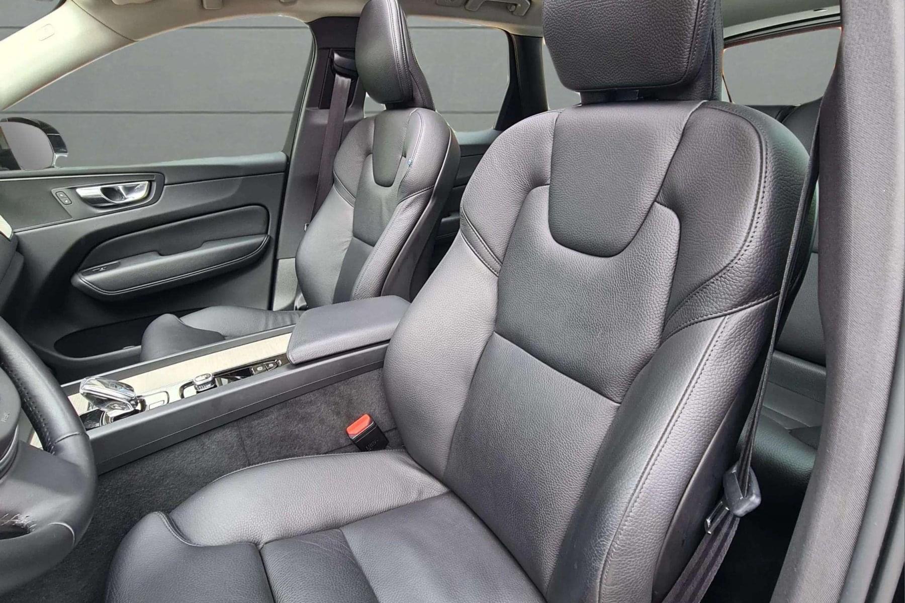 VOLVO XC60 2.0 T6 AWD RECHARGE INSCRIPTION AUT. 12 