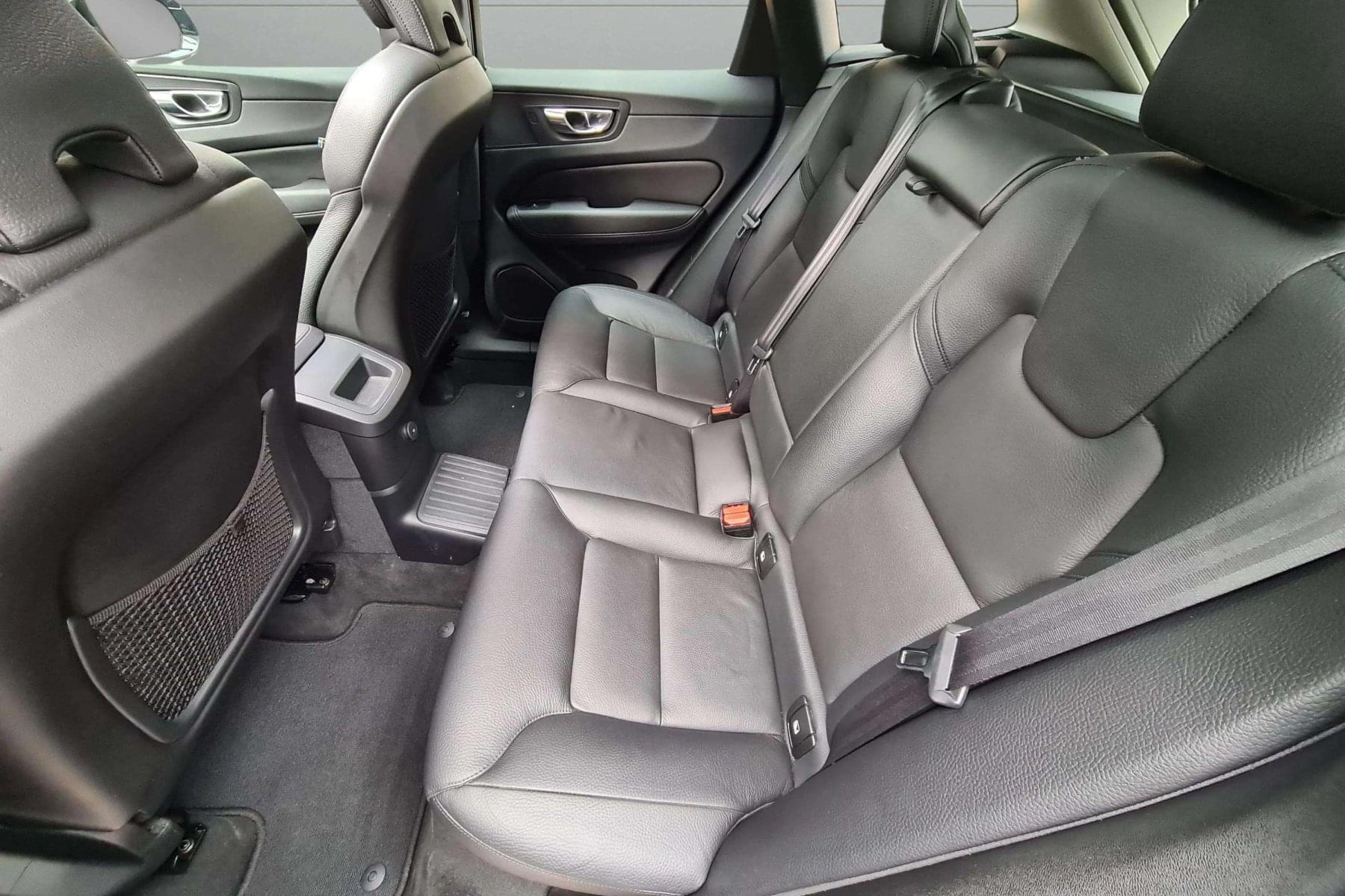 VOLVO XC60 2.0 T6 AWD RECHARGE INSCRIPTION AUT. 15 