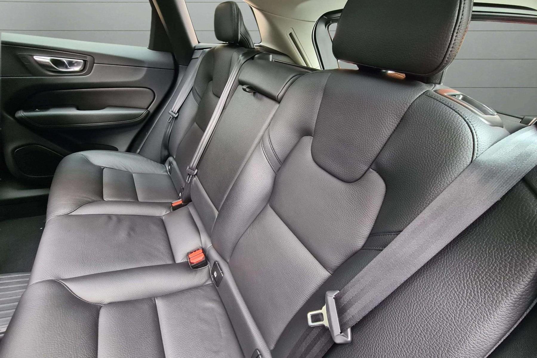 VOLVO XC60 2.0 T6 AWD RECHARGE INSCRIPTION AUT. 16 