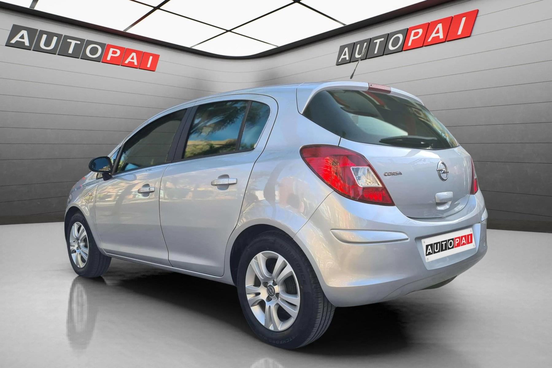 OPEL CORSA 1.4i 100cv. 4