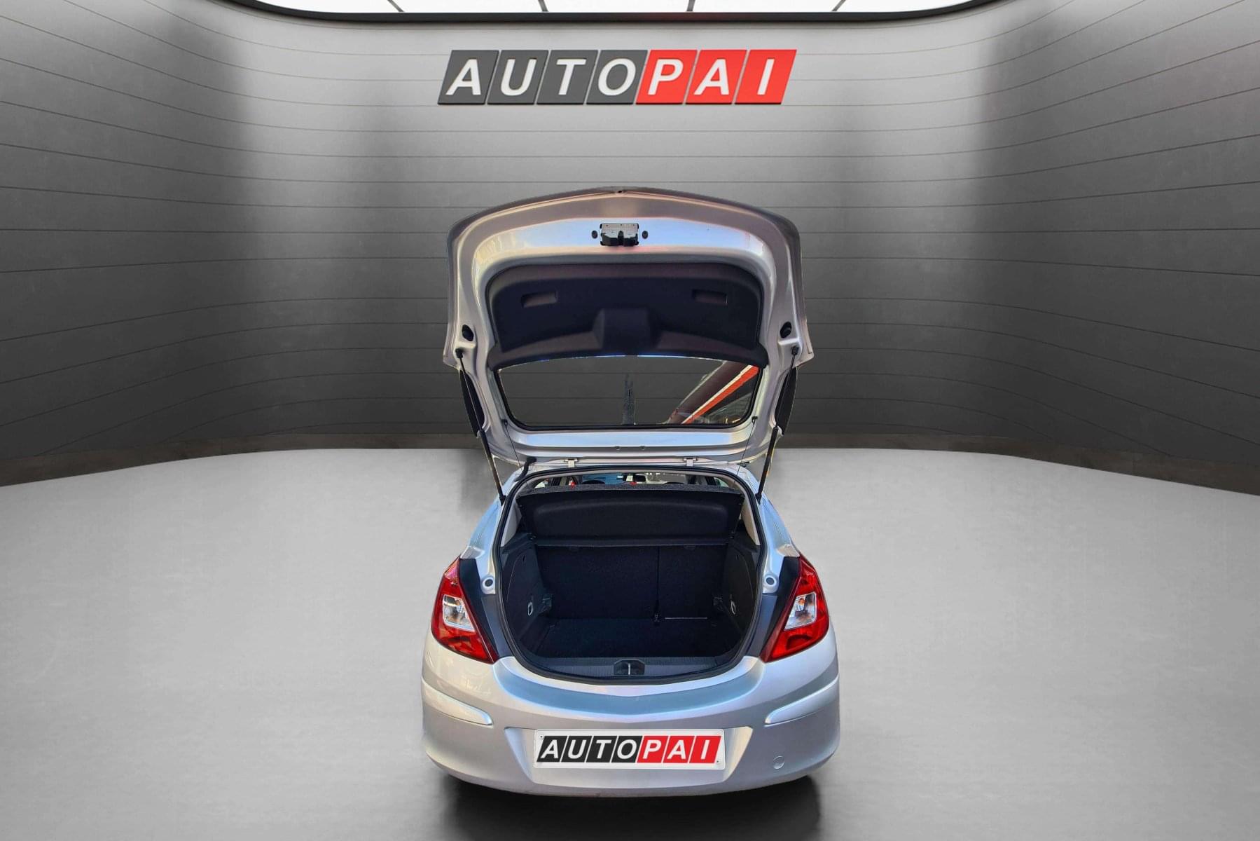 OPEL CORSA 1.4i 100cv. 5