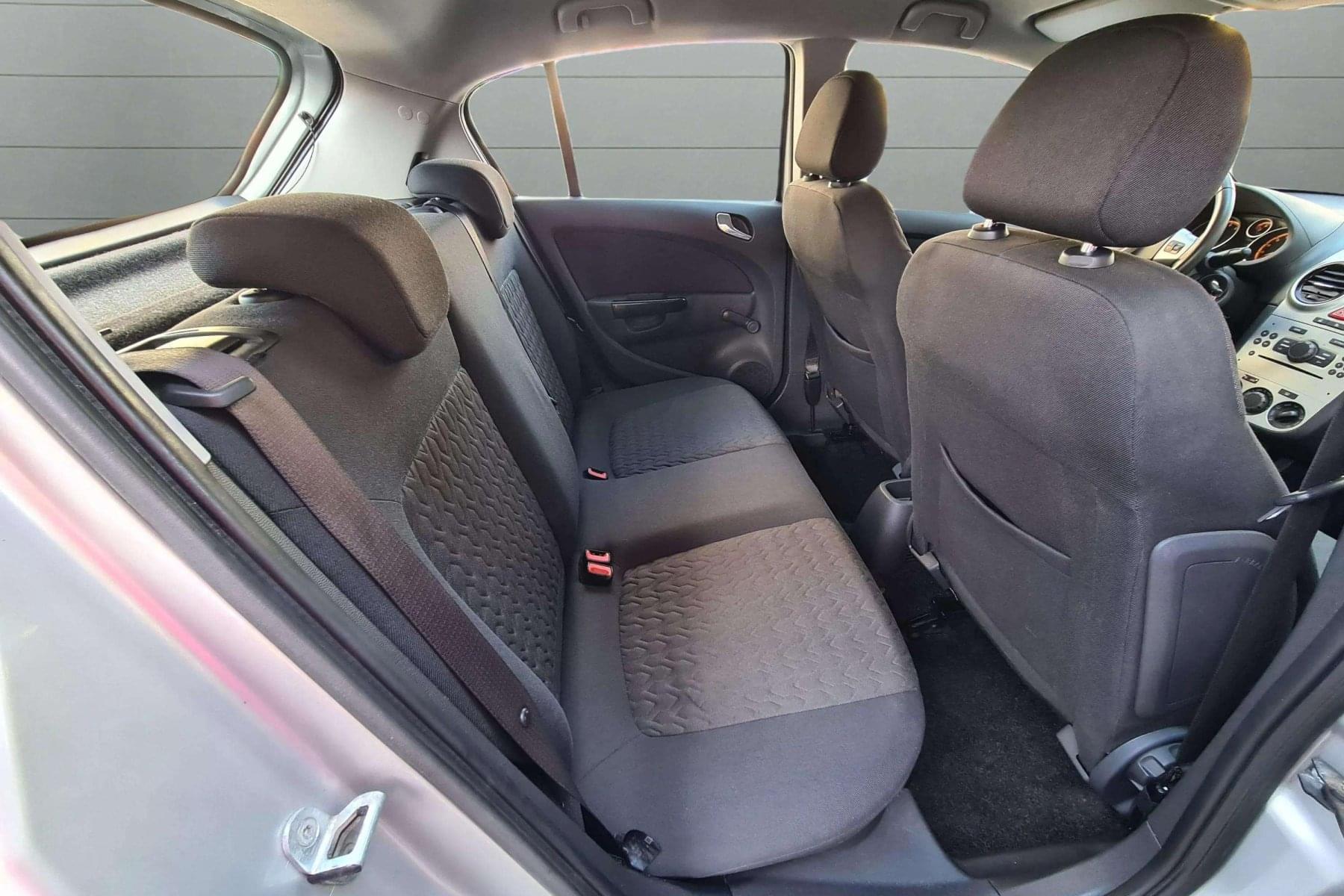 OPEL CORSA 1.4i 100cv. 18