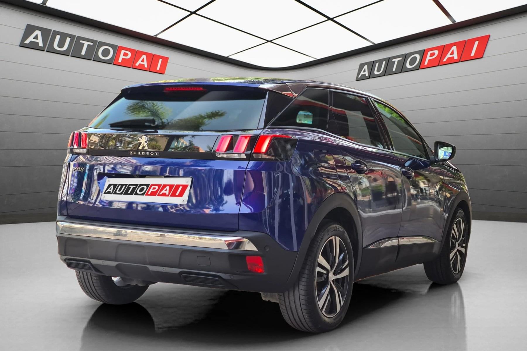 PEUGEOT 3008 ALLURE 1.5 BLUEHDI EAT8 130 5 