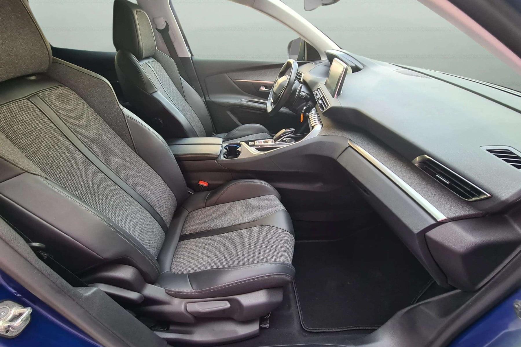 PEUGEOT 3008 ALLURE 1.5 BLUEHDI EAT8 130 22 