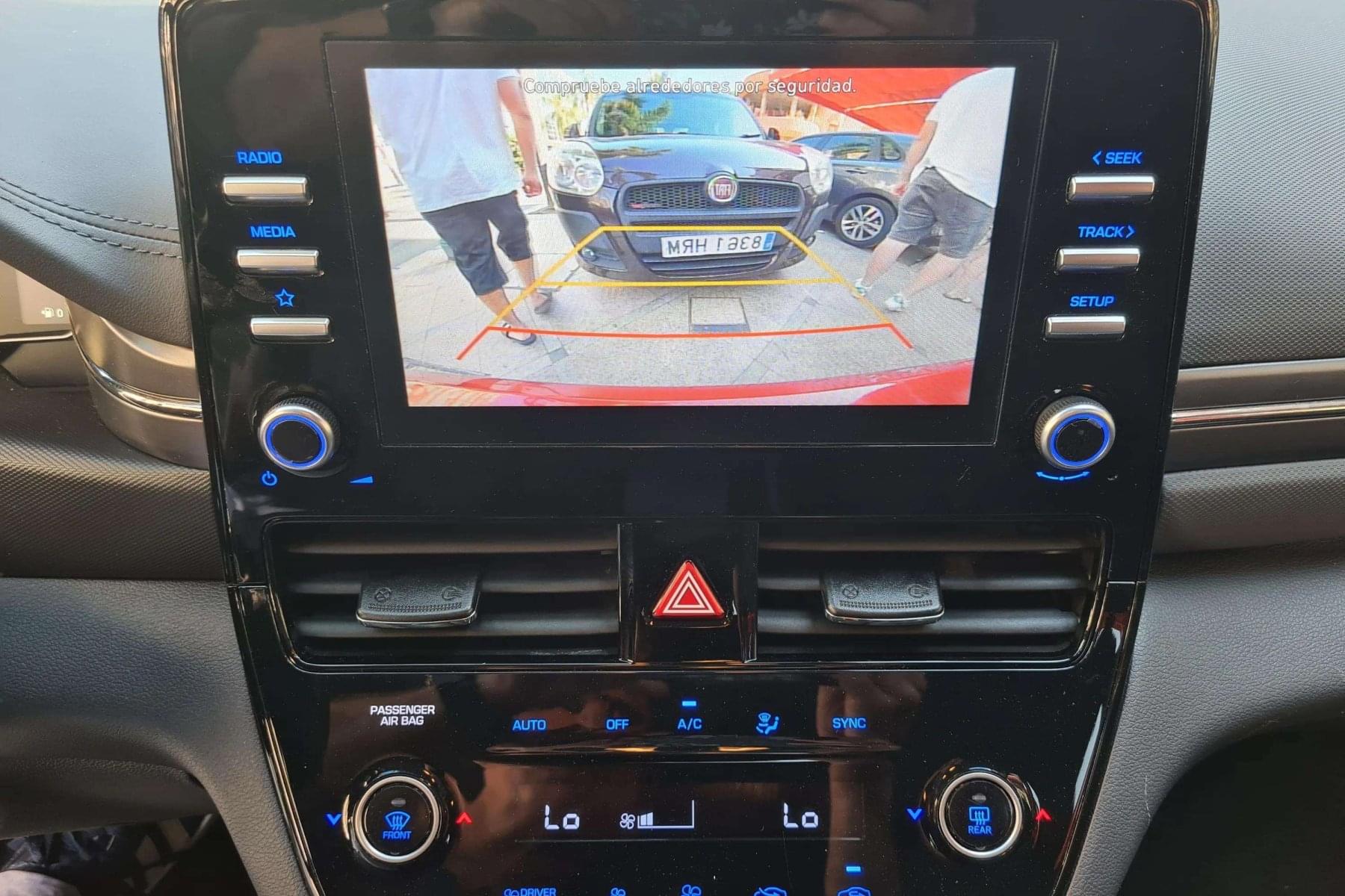 HYUNDAI IONIQ PHEV BURDEOS 14 