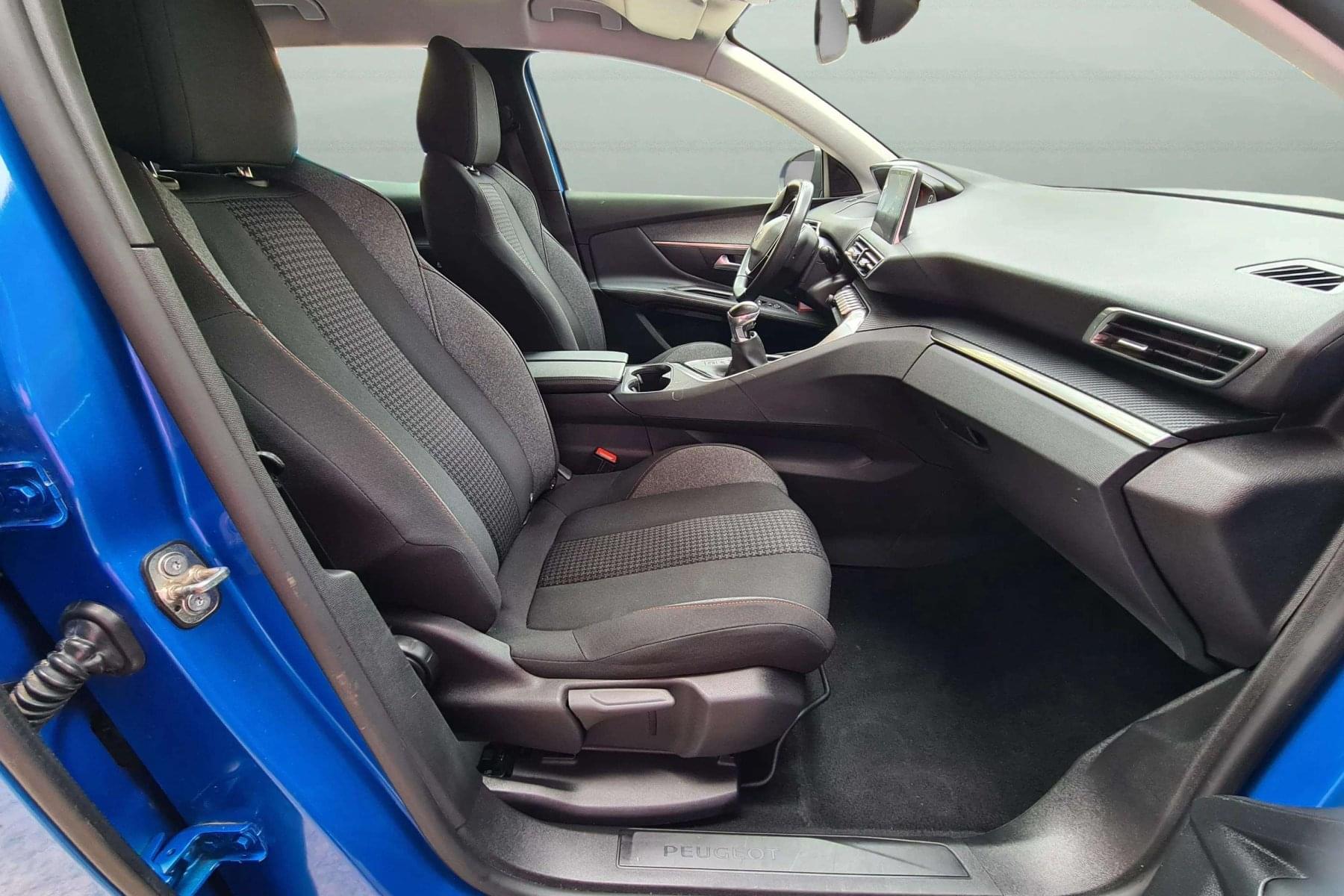 PEUGEOT 3008 AZUL ACTIVE PACK 20 