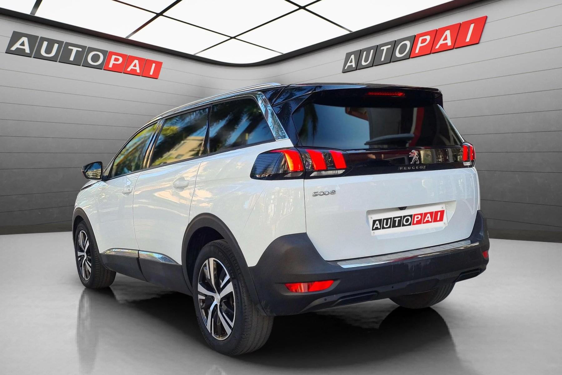 PEUGEOT 5008 AUTOMATICO 1.2 ALLURE 5 
